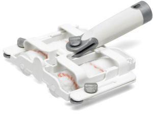 Wheeled distance roller