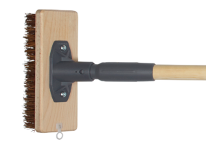 Terrace scrubber with shaft